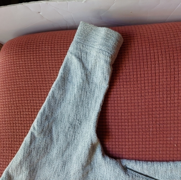 Denver Hayes Side Zippered 3/4 Sleeve Sweatshirt - Picture 11 of 16